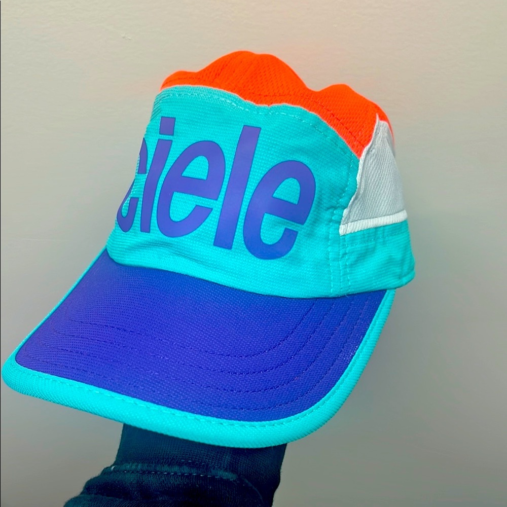 Ciele hat